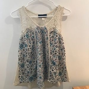 Lacey floral flowy tank